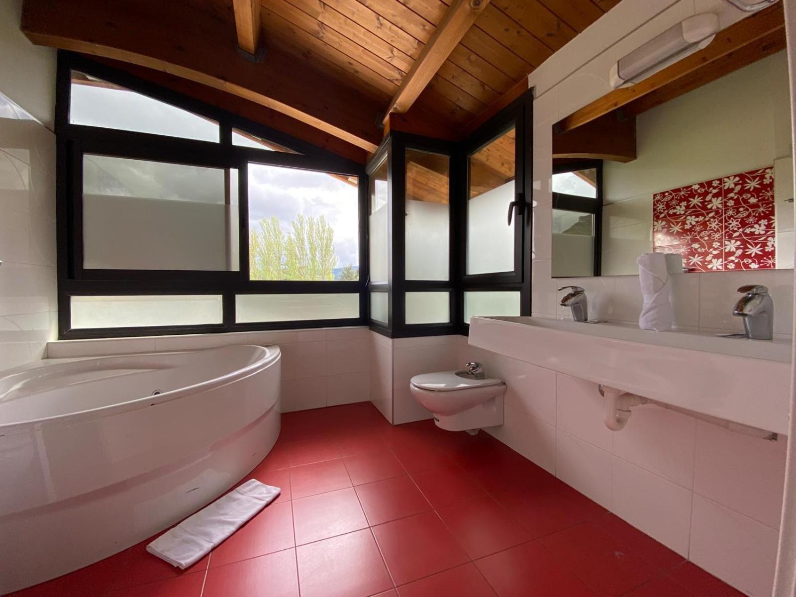 Roomrural Hotel Iru-Bide Лумбьер Экстерьер фото